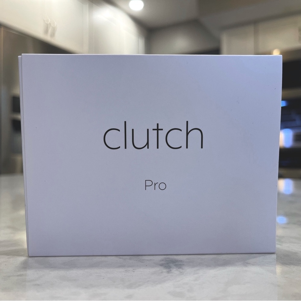 Clutch Pro Lightning Portable Charger - Picture 3 of 8